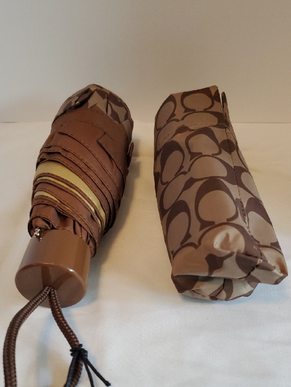 Coach Brown Signature Compact Umbrella - Picture 3 of 10